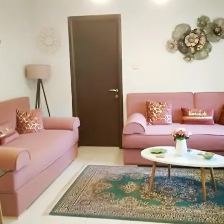 Iris Deluxe Suites 3