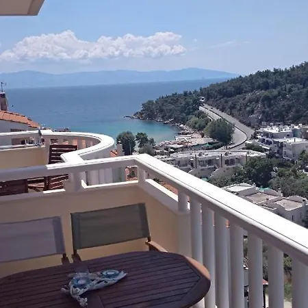 Iris Deluxe Suites 3